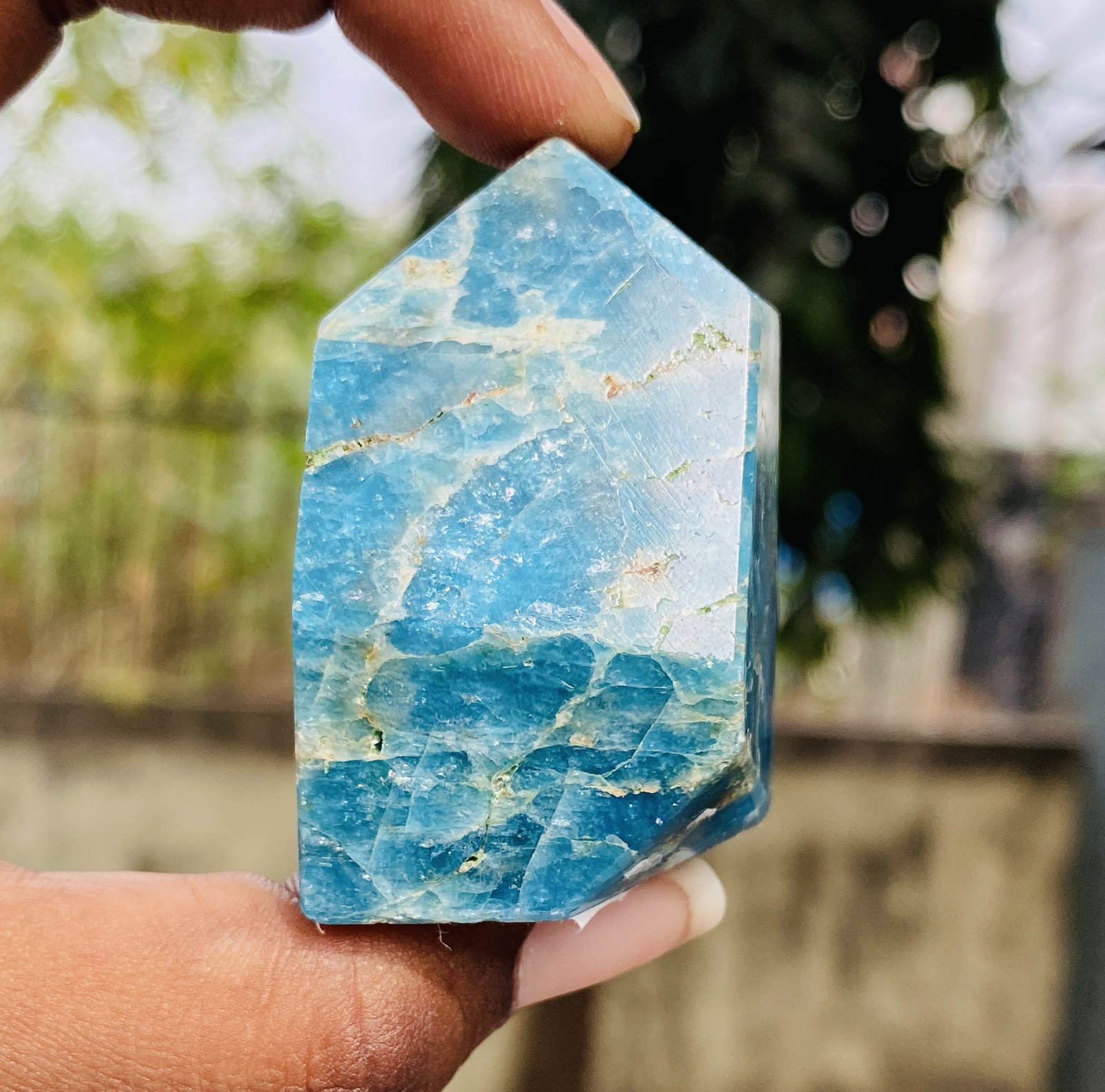 Genuine 450.00 Cts Apatite Free Form Point 5-J423