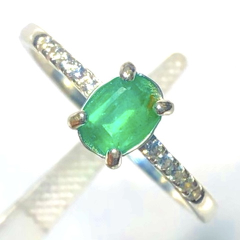 High Quality Natural Emerald Ring With 925 Sterling Silver
