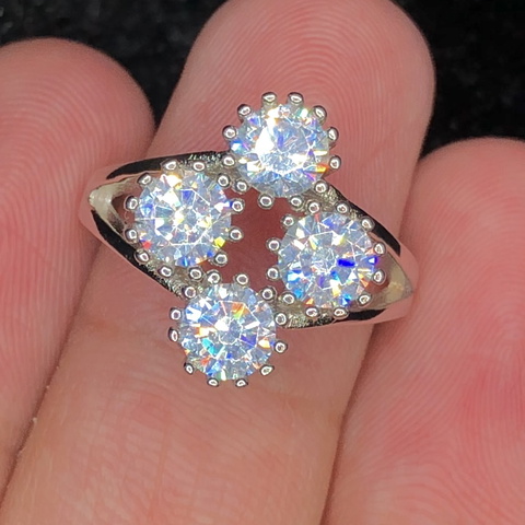 Sparkling white Mossianite 26.12 carat with 925 silver ring