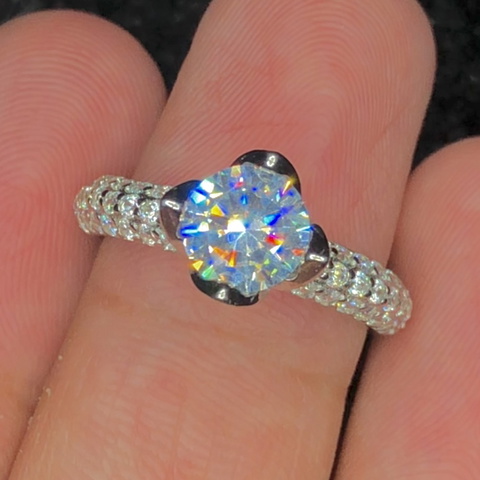 Sparkling white Mossianite 22.10 carat with 925 silver ring