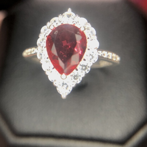 Beautiful 11.80 CRT cubic zirconia 925 sterling silver