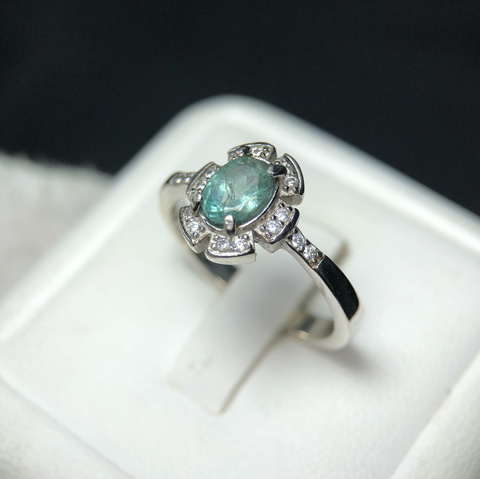 Pretty Design Natural Emerald Ring Sterling Silver 925