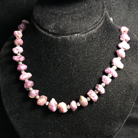 GENIUNE 219.20 CT COURUNDUM PINKISH RED RUBY STRECHABLE NACKLACE