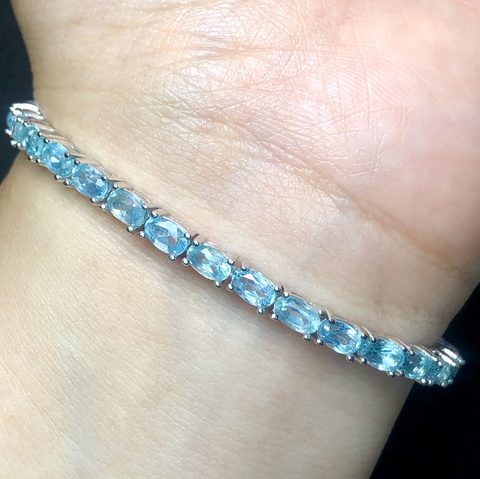 Natural Neon Blue Paraiba Color 45.07 Carat Apatite Bracelet From Brazil