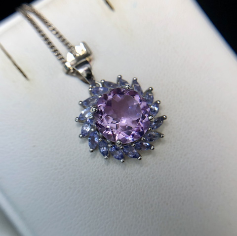 Pretty Design Natural Amethyst Pendant Sterling Silver 925