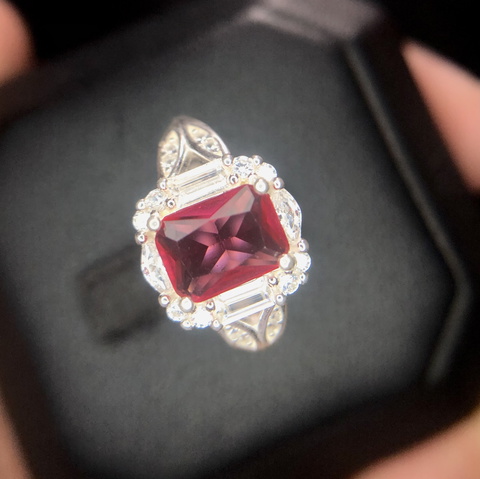 Beautiful 13.35 CRT cubic zirconia sterling silver 925