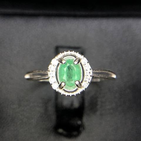 PRESTIGIOUS 6.65 CT NATURAL SWAT EMERALD RING WITH CZ IN SILVER