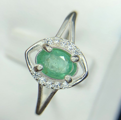 Amazing Natural Emreled Ring 7.00 Ct with amazing design