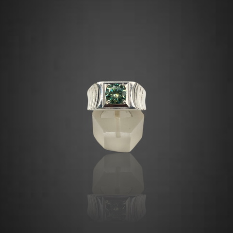 Wow Very Beautiful Moissanite ring in 925 silver