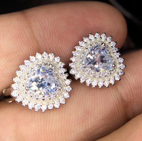 25.70 CT Beautiful Sparkling CZ Earring 925 Silver With Amazing Design