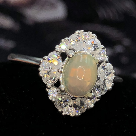 Beautiful Natural Opal 12.70 ct Ring with amazing design