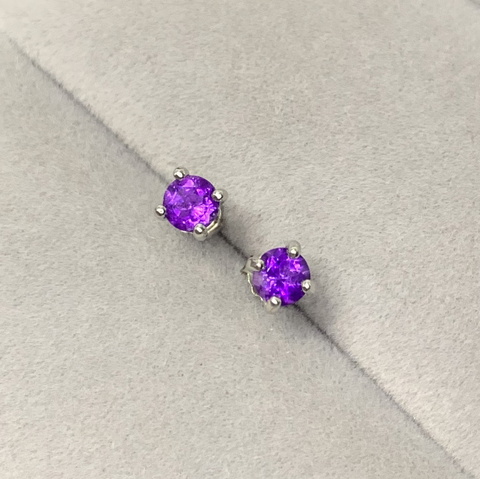 3.855 Carats Stunning Amethyst Earrings 925 Silver