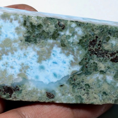 340 cts Quality Larimar Rough RG-4447