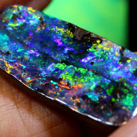 17.25 cts Boulder Opal Stone INV-3204