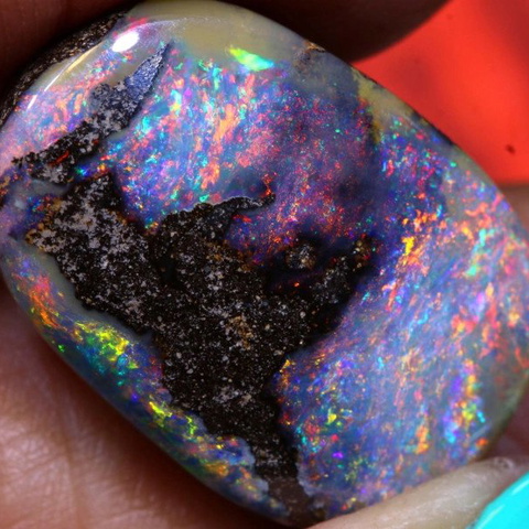 19.1 cts Boulder Opal Stone INV-3211