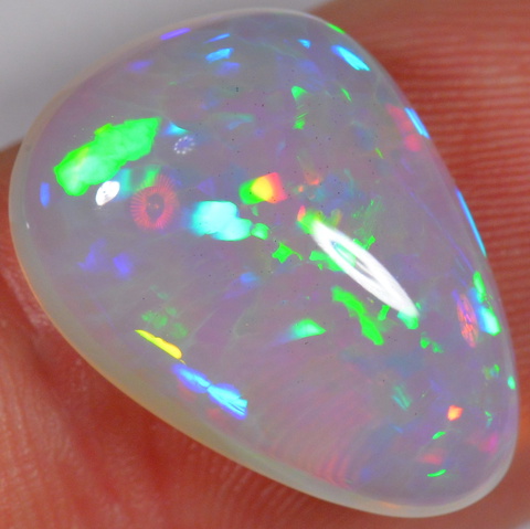 8.5 Ct - Bright Ethiopian Welo Opal