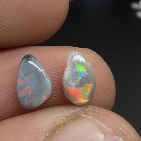 VIBRANT RED GEMS FROM LIGHTNING RIDGE